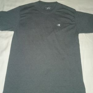 Medium. Champion performance Tee.